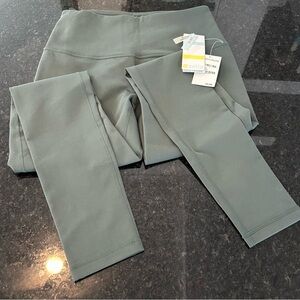 Zella Leggings Grey Urban Size M NWT